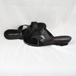 Andrew Geller Leather Slip On Toe Ring Sandal